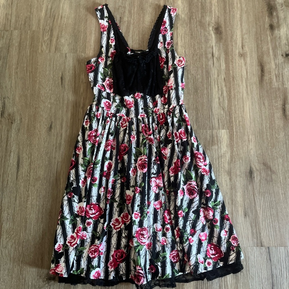 Hot Topic Milkmaid Dress Corset SM Fit Flare Rose Thorn Striped Punk Gothic Rock